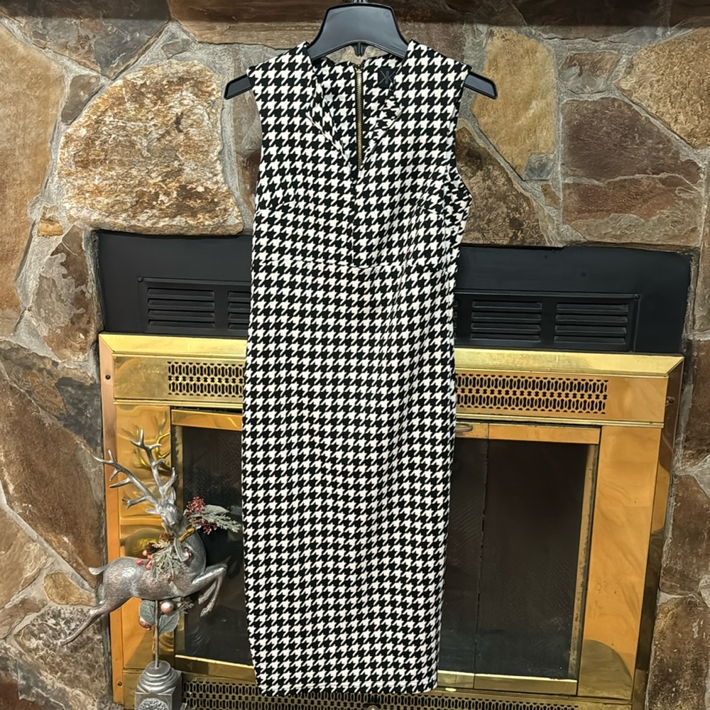 Kardashian collection sleeveless career houndstooth print dress Xs